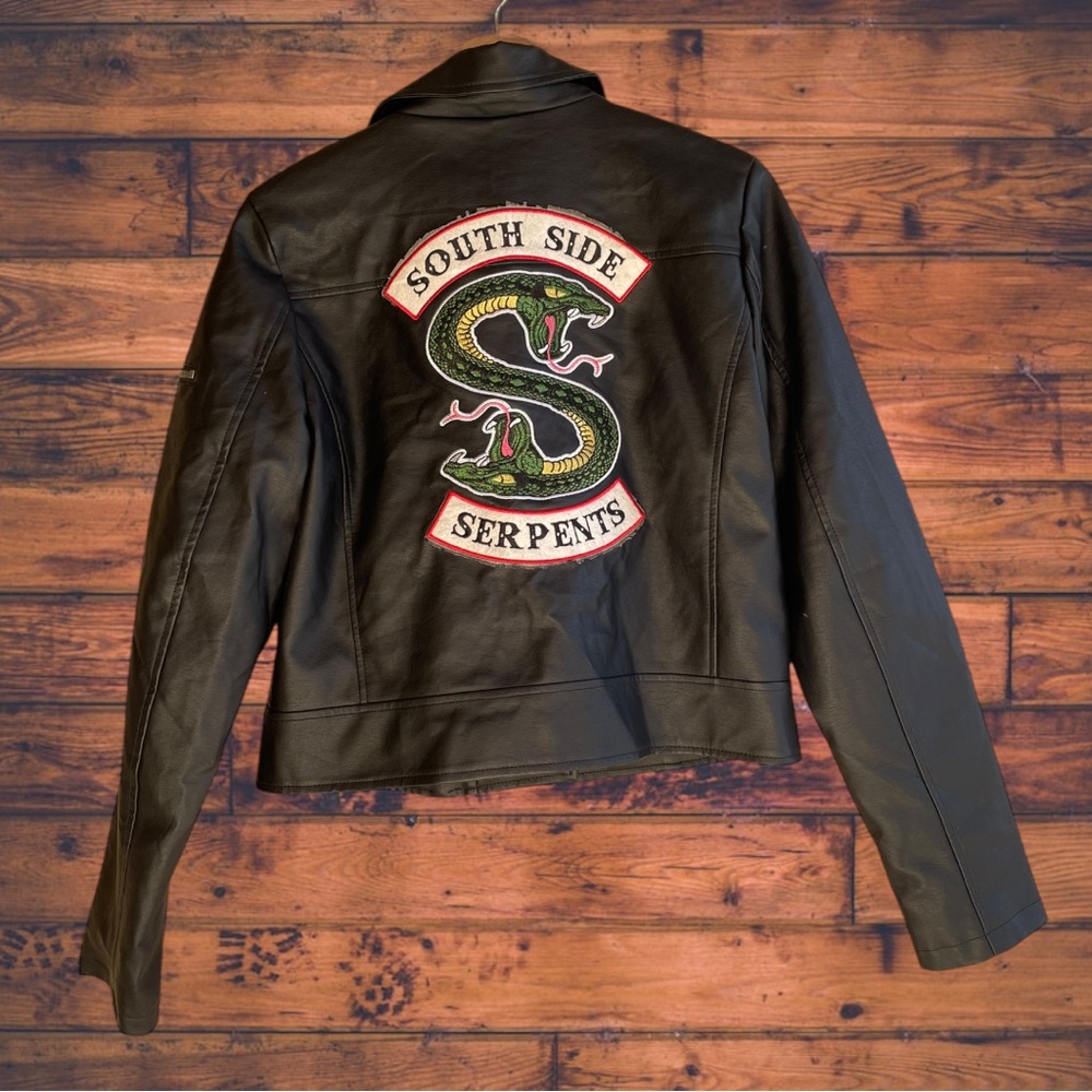Hot Topic Riverdale South Side Serpents Vegan Leather Jacket Junior Large- New